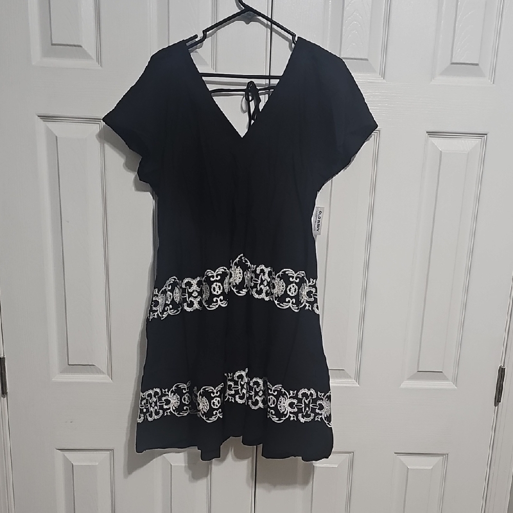 Old Navy Black and White Mini Swing Dress
